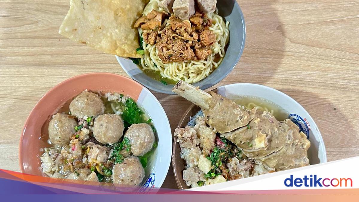 Makan Malam Seru di Kawunganten dengan Bakso Urat Special