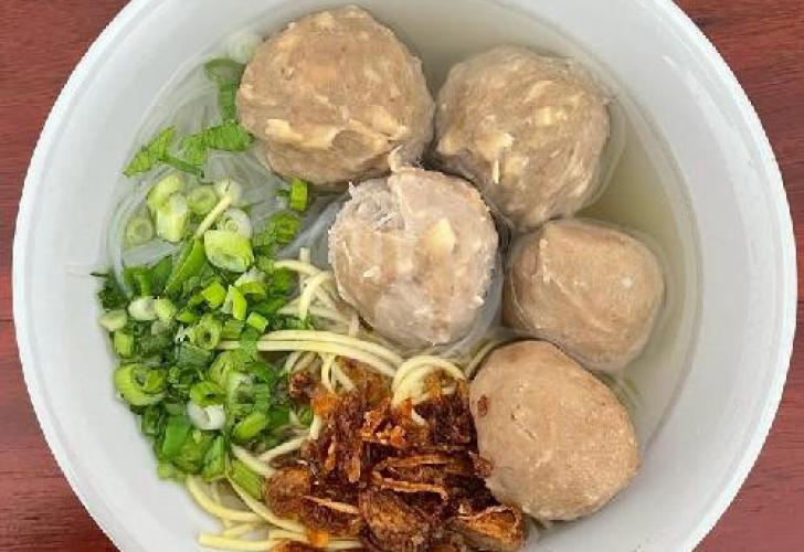 Bakso Urat Spesial Pak Kemung: Kenikmatan yang Menghampiri Setiap Pagi di Kawunganten